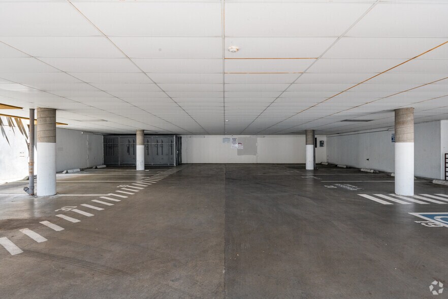 More Photos Of 936 N 34th St, Seattle Office For Sale