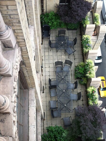 More Photos Of 236 W 30th St, New York Office For Lease