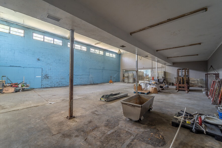 More Photos Of 1412 N Magnolia Ave, Ocala Restaurant For Sale