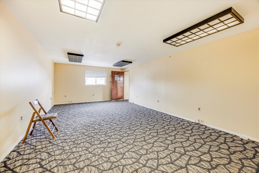 More Photos Of 16-20 Main Ave, Wallington Industrial For Sale