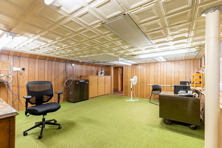 More Photos Of 815 S Main St, Stillwater Storefront Retail Office For Sale