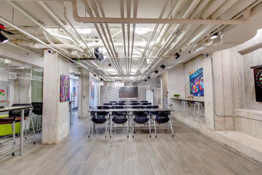 More Photos Of 116 W Hubbard St, Chicago Office For Lease