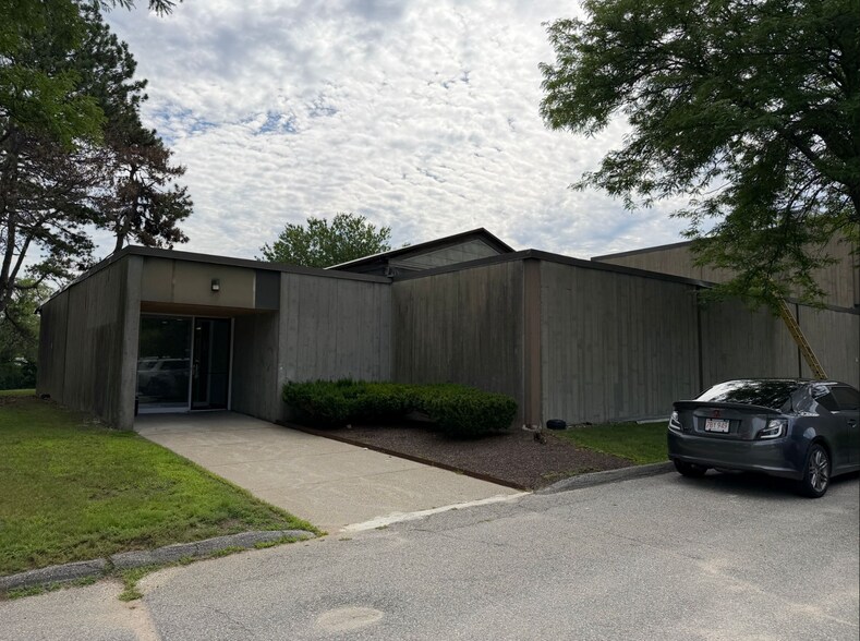 More Photos Of 28 Bowditch Dr, Shrewsbury Manufacturing For Lease