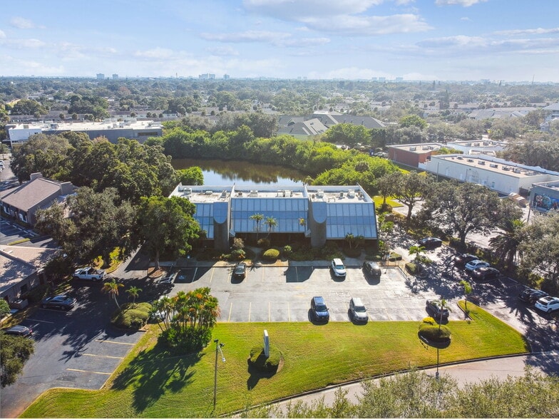 More Photos Of 6740 Crosswinds Dr, Saint Petersburg Coworking Space