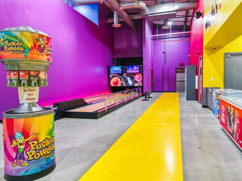 More Photos Of 585 Willow ln, McDonough Sports And Entertainment For Sale