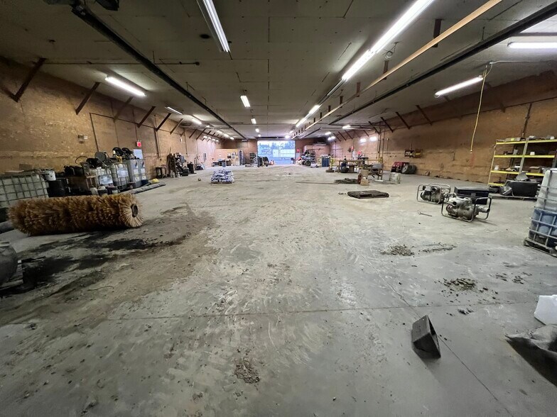 More Photos Of 1490 Truss Rd SW, New Philadelphia Warehouse For Sale