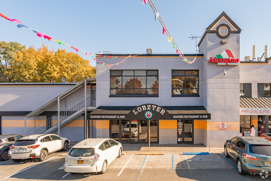 Primary Photo Of 2071 Clove Rd, Staten Island Storefront Retail Office For Lease