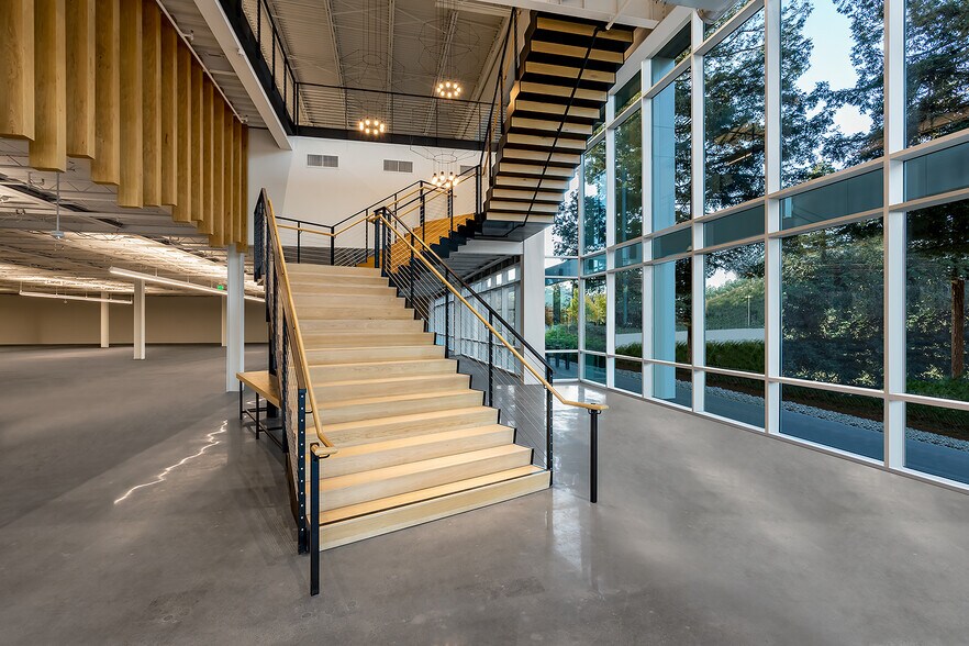 More Photos Of 350 W Trimble Rd, San Jose Unknown For Lease