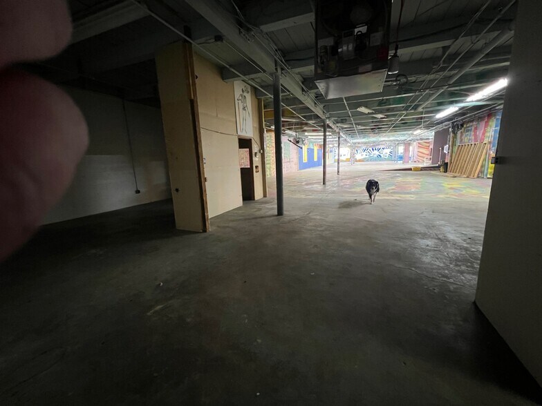 More Photos Of 27 Revere St, Portland Warehouse For Lease