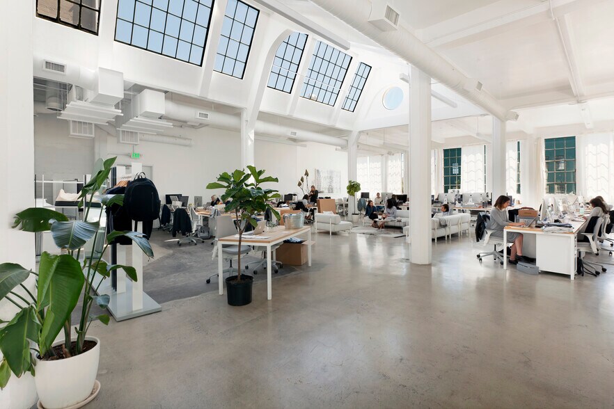 More Photos Of 2140-2156 Folsom St, San Francisco Warehouse For Lease