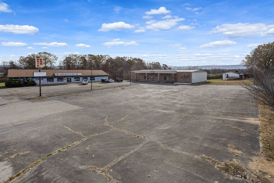 More Photos Of 2808 E Lamar Alexander Pky, Maryville Freestanding For Lease