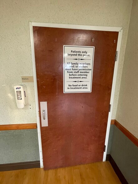 More Photos Of 1308 S 4th St, Hartsville Medical For Lease