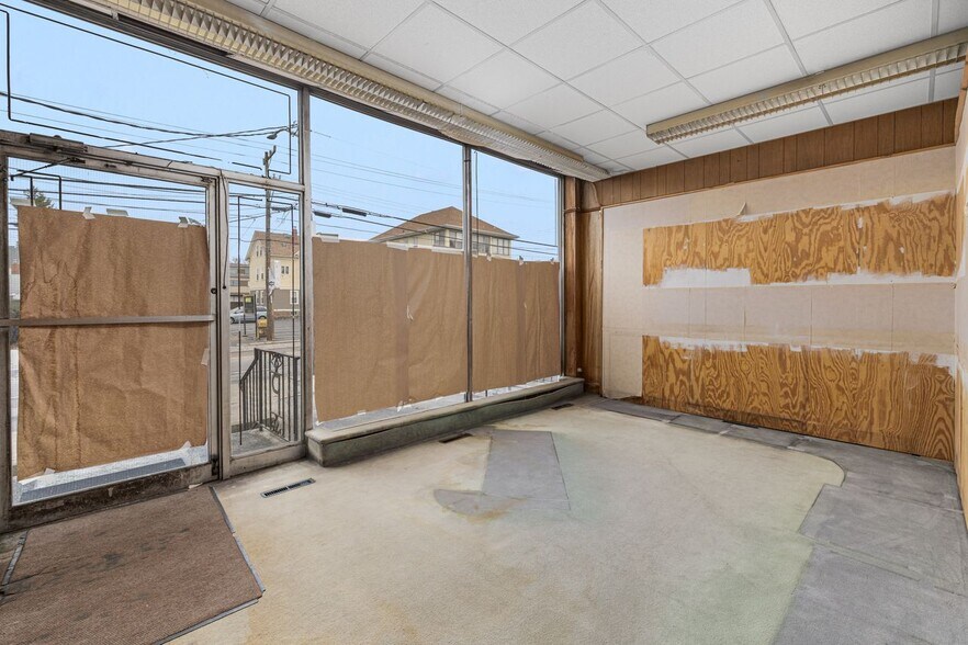 More Photos Of 585 Warren Ave, East Providence Storefront Retail Office For Sale