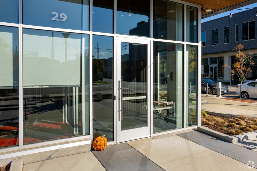 More Photos Of 811 E Washington Ave, Madison Coworking Space