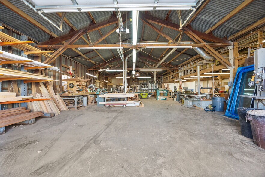 More Photos Of 8401 Baldwin St, Oakland Warehouse For Sale