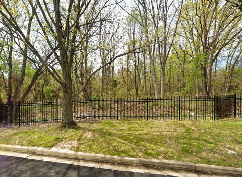 More Photos Of Saint Barnabas rd, Oxon Hill Land For Sale