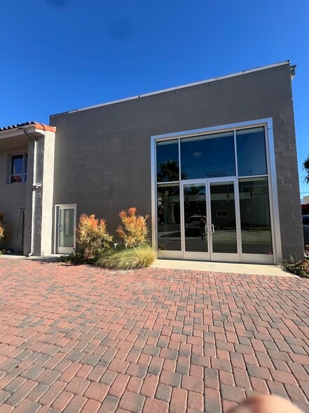 More Photos Of 310 E Haley St, Santa Barbara Loft Creative Space For Lease