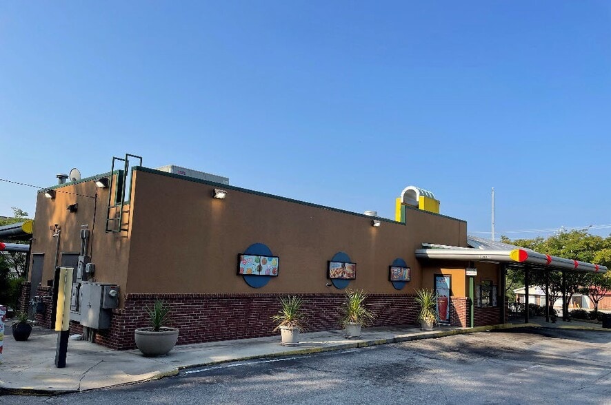 More Photos Of 954 N Pleasantburg Dr, Greenville Fast Food For Lease