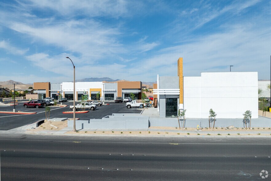 More Photos Of Rainbow Blvd Blue Diamond Blvd Blvd, Las Vegas Unknown For Lease