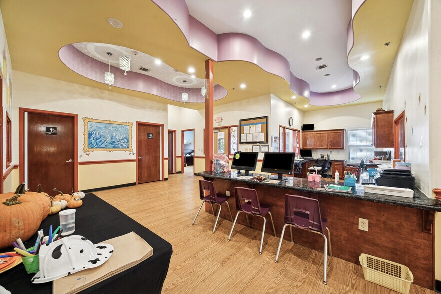 More Photos Of 5300 Ranch Point Dr, Katy Medical For Sale