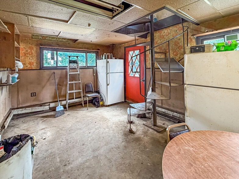 More Photos Of 340 Dunlap Hill Rd, Freedom Industrial For Lease