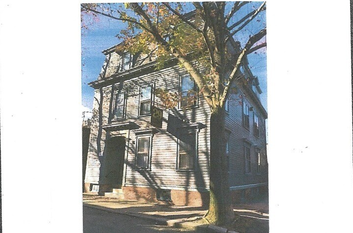 More Photos Of 29 Elbow St, Providence Office For Sale