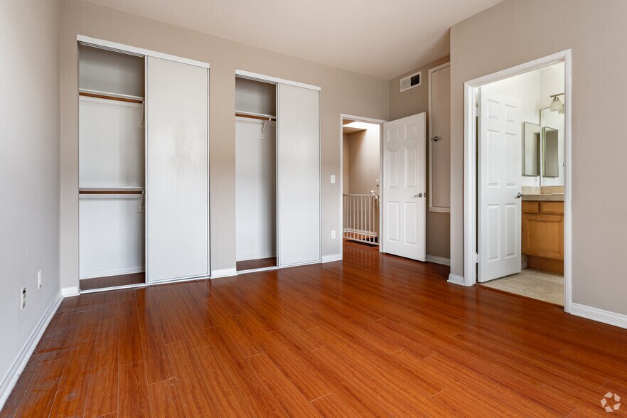 More Photos Of 1239 W 30th St, Los Angeles Apartments For Sale