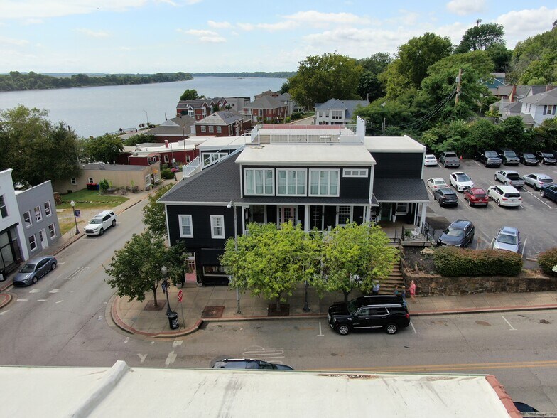 More Photos Of 100-106 State St, Newburgh Freestanding For Sale
