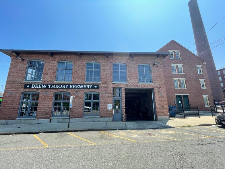 More Photos Of 199-205 Cabot St, Lowell Distribution For Sale