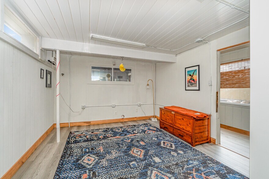 More Photos Of 134 Ashman St, Midland Restaurant For Sale