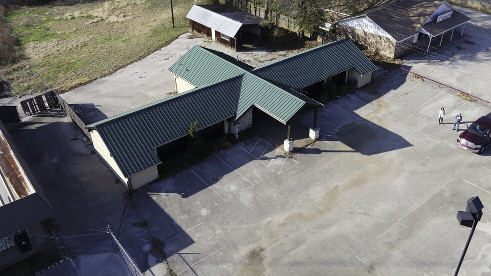 More Photos Of 1624 N Northwest Loop 323, Tyler Freestanding For Sale