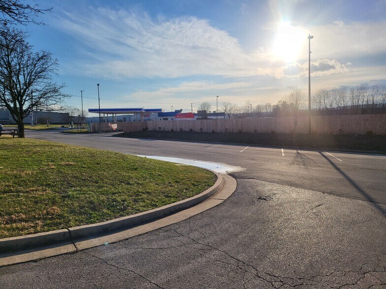 More Photos Of 7021 Global Dr, Louisville Land For Sale