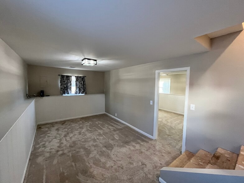 More Photos Of 260 Calumet St, Oswego Office For Sale