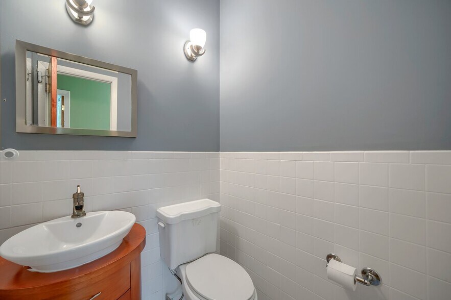 More Photos Of 79 Route 59, Airmont Medical For Lease