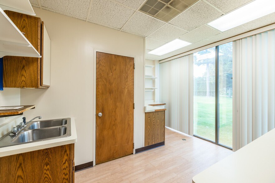 More Photos Of 80 West Ave, Brockport Medical For Lease