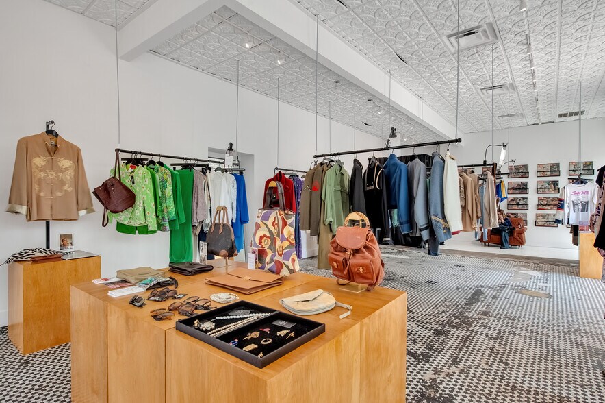 More Photos Of 1-15 Hill St, Southampton Storefront Retail Office For Lease