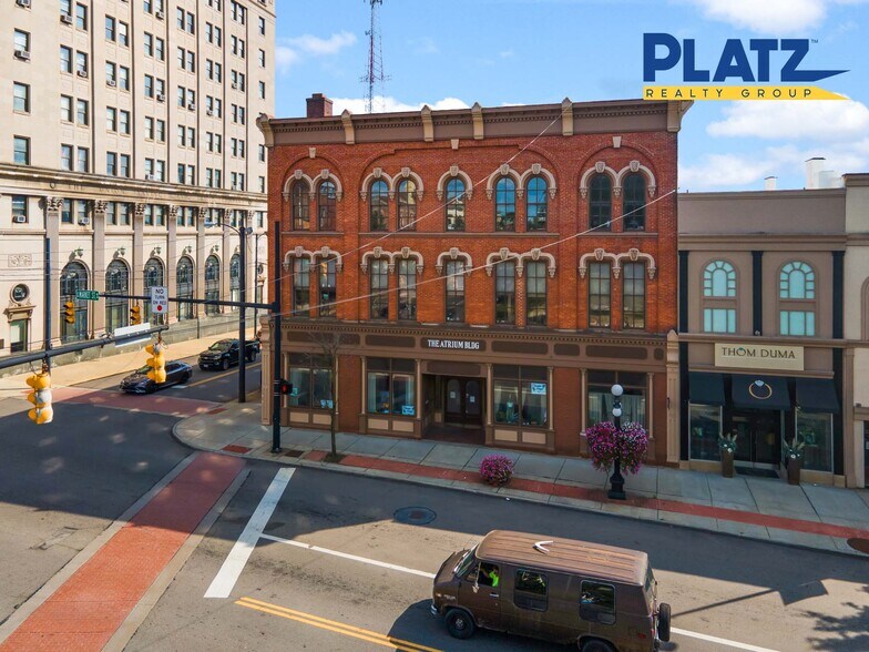 Primary Photo Of 103 W Market St, Warren Office For Sale