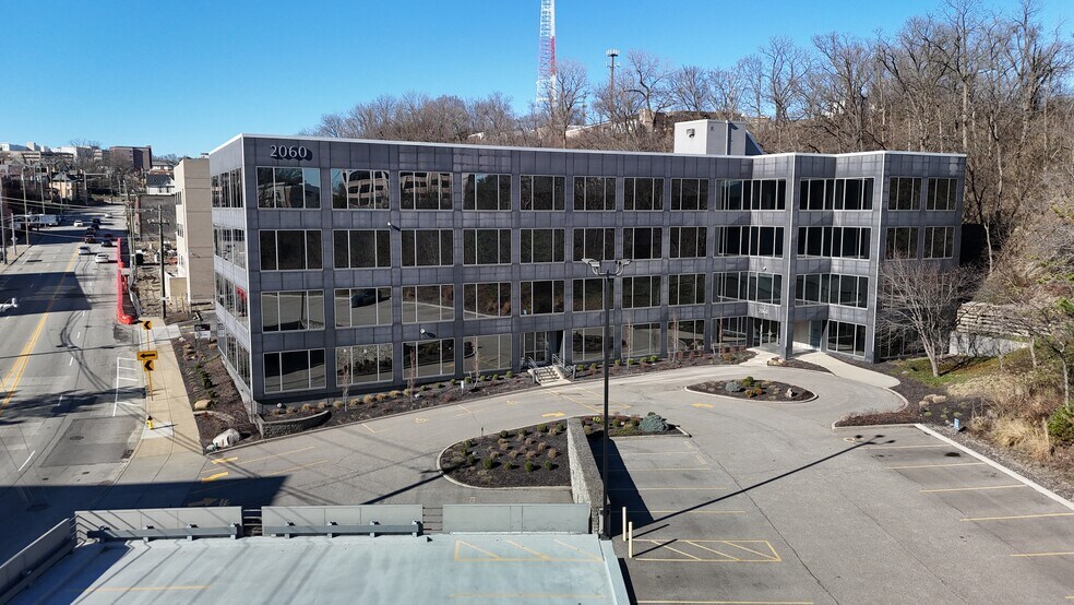 More Photos Of 2060 Reading Rd, Cincinnati Office For Sale
