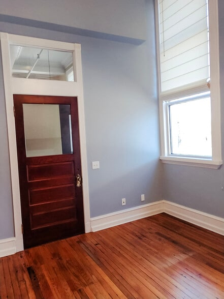 More Photos Of 100 SW Main St, Vidalia Office For Sale
