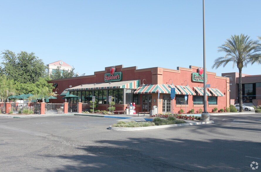 More Photos Of 1675 W Lacey Blvd, Hanford Unknown For Lease