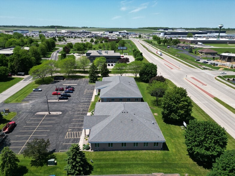 More Photos Of W6180 Aerotech Dr, Appleton Office For Sale