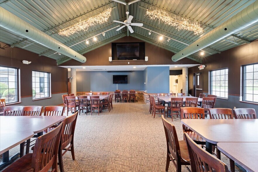 More Photos Of 1207 S 35th St, Council Bluffs Restaurant For Sale