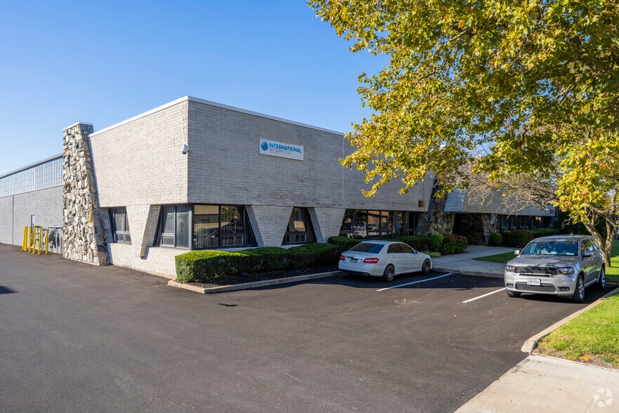 Primary Photo Of 220-224 Sherwood Ave, Farmingdale Warehouse For Lease