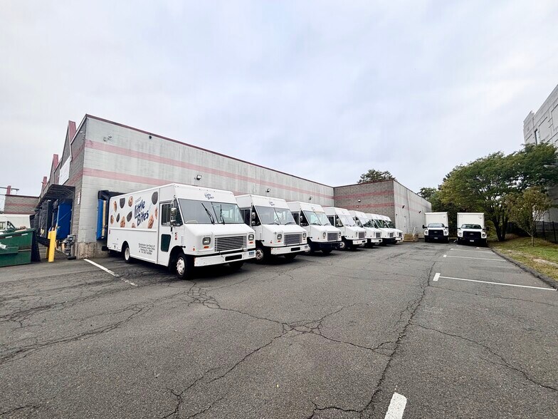 More Photos Of 328 Selleck St, Stamford Food Processing For Lease