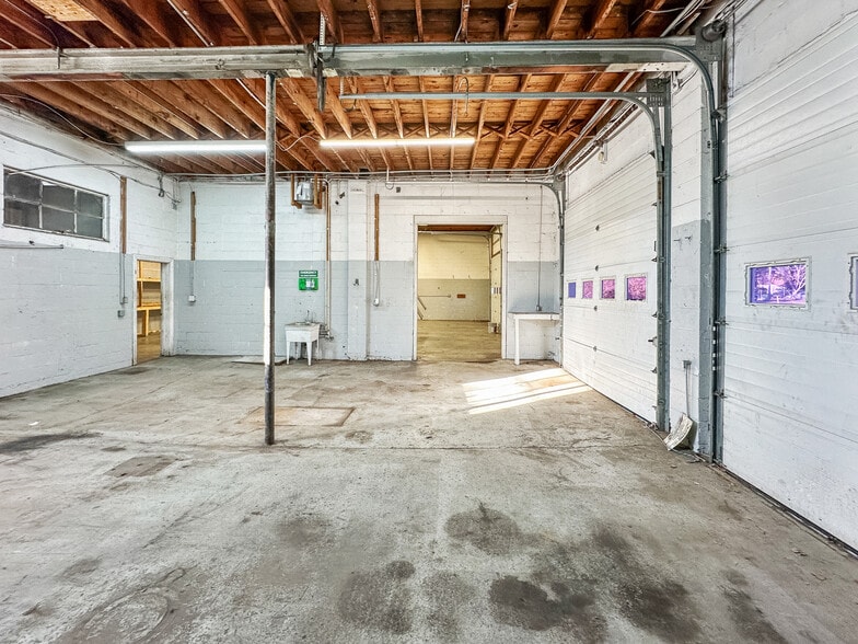 More Photos Of 811 W Constance Rd, Suffolk Flex For Sale