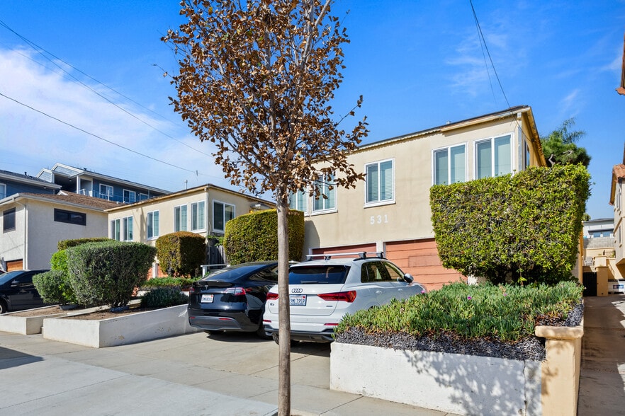 More Photos Of 529 E Walnut Ave, El Segundo Apartments For Sale