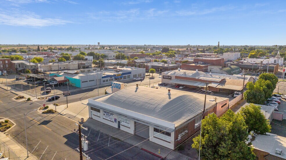 More Photos Of 180 S K St, Dinuba Specialty For Sale