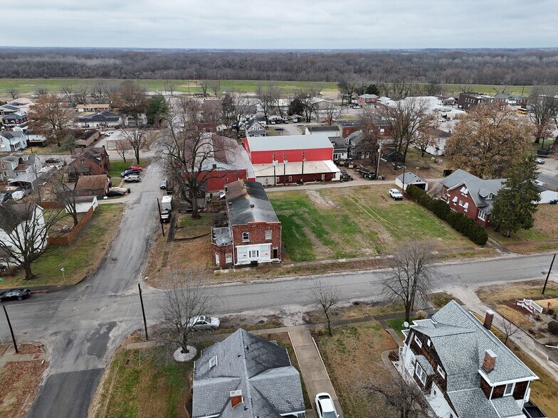 More Photos Of 311 Saint Clair St, New Athens Apartments For Sale