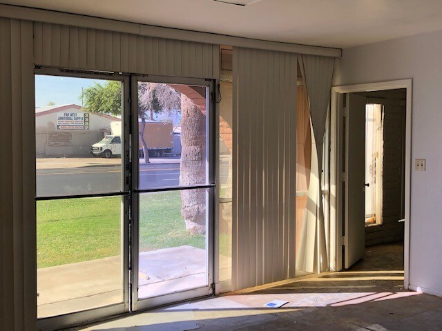 More Photos Of 3334 W McDowell Rd, Phoenix Warehouse For Lease