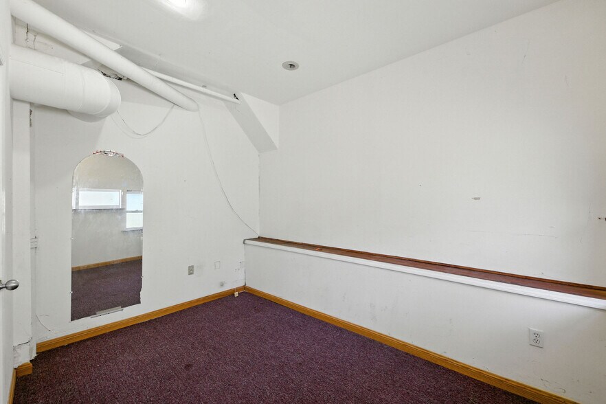 More Photos Of 46 Leland Ave, San Francisco Storefront Retail Residential For Lease